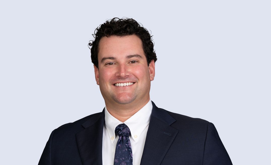 Ethan Anderson headshot bio photo