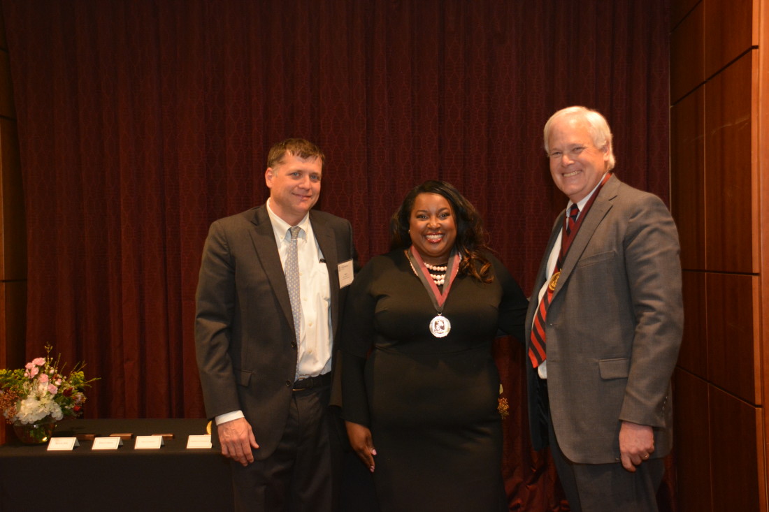 Sheila Willis Receives USC’s 2019 Compleat Lawyer Award