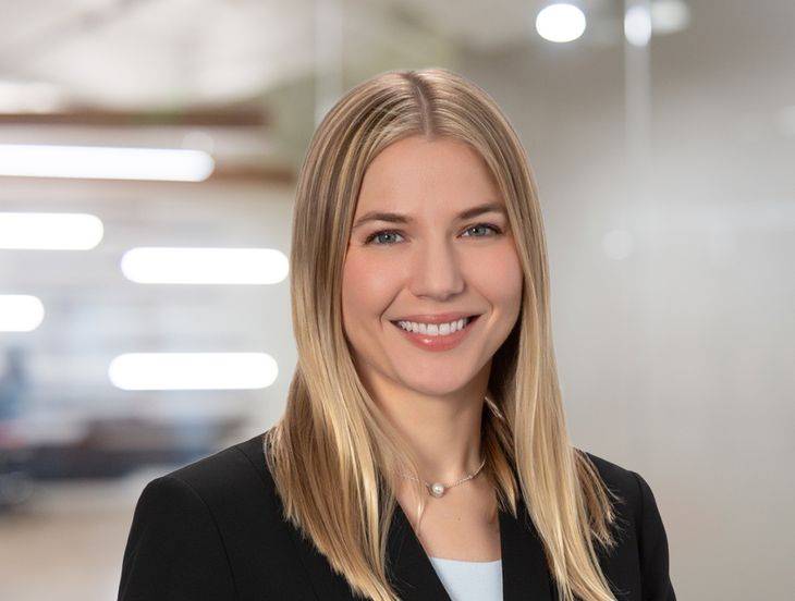 Emily Selig Bio Photo